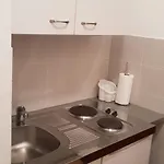 Amfora Near Arena Apartman
